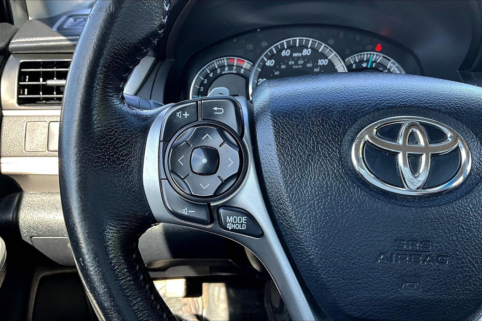 Used 2013 Toyota Camry SE FWD image 19