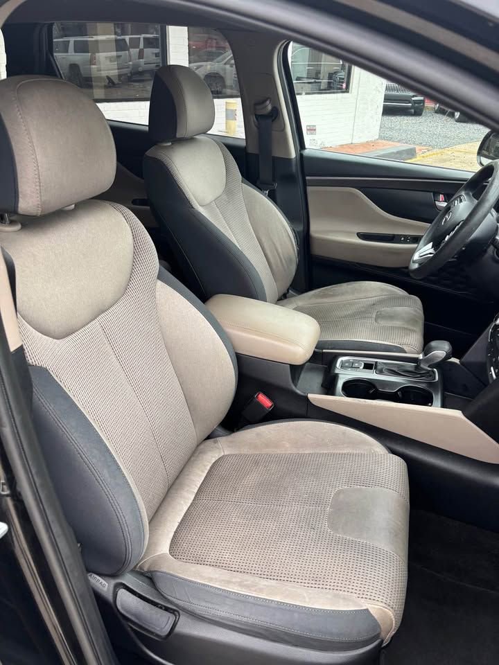 Used 2019 Hyundai Santa Fe SEL image 8