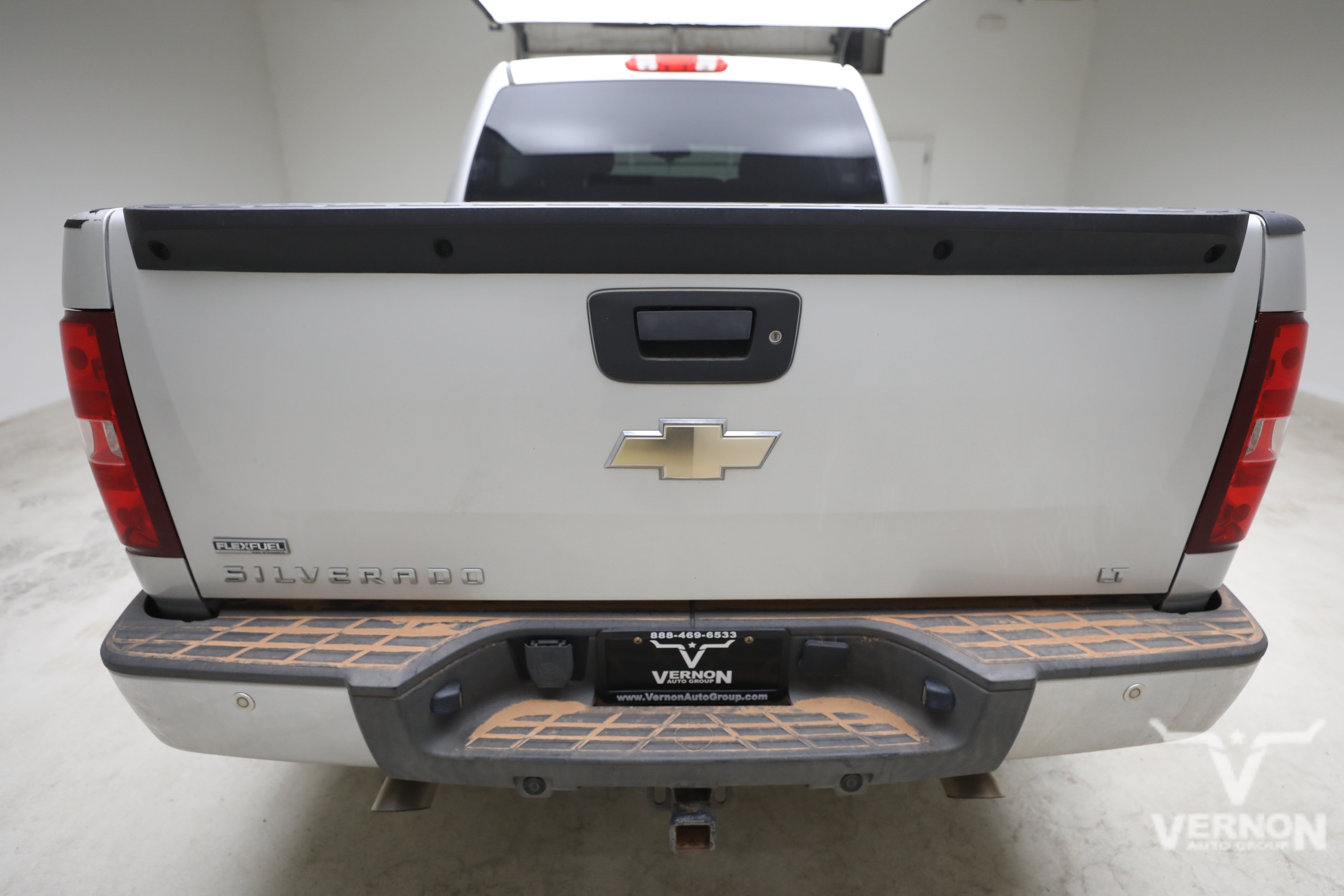 Used 2011 Chevrolet Silverado 1500 LT w/ Regional Value Package AWD/4WD image 3