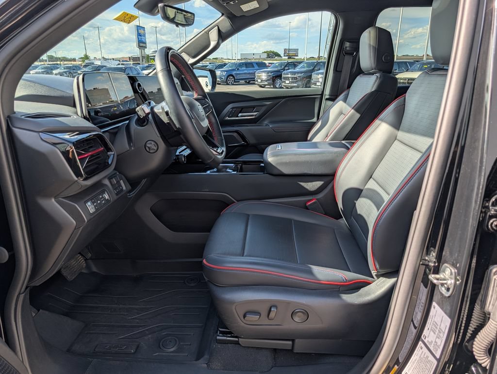 Used 2024 Chevrolet Silverado EV RST AWD/4WD image 13