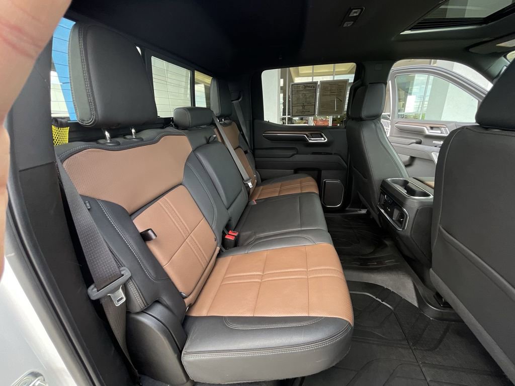 Certified 2024 Chevrolet Silverado 1500 High Country w/ High Country Premium Package AWD/4WD image 27