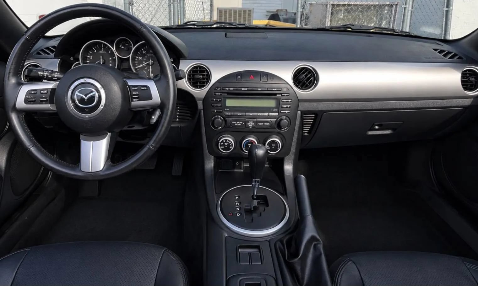Used 2012 MAZDA MX-5 Miata Touring RWD image 26