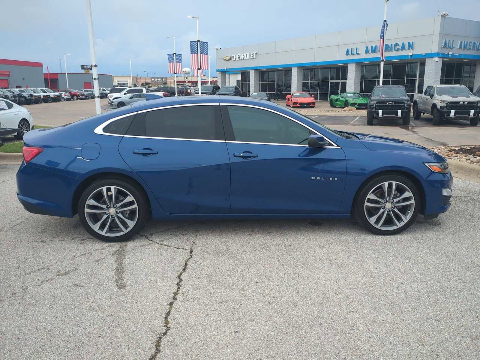 Used 2023 Chevrolet Malibu LT FWD image 9