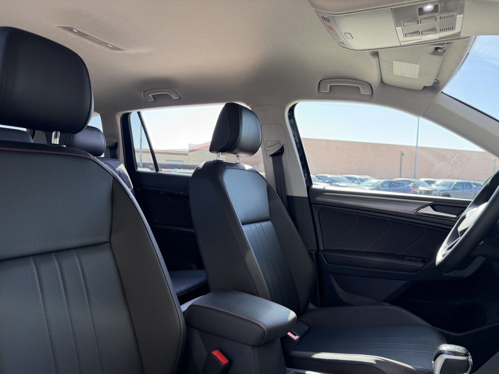 Used 2024 Volkswagen Tiguan Wolfsburg Edition FWD image 40