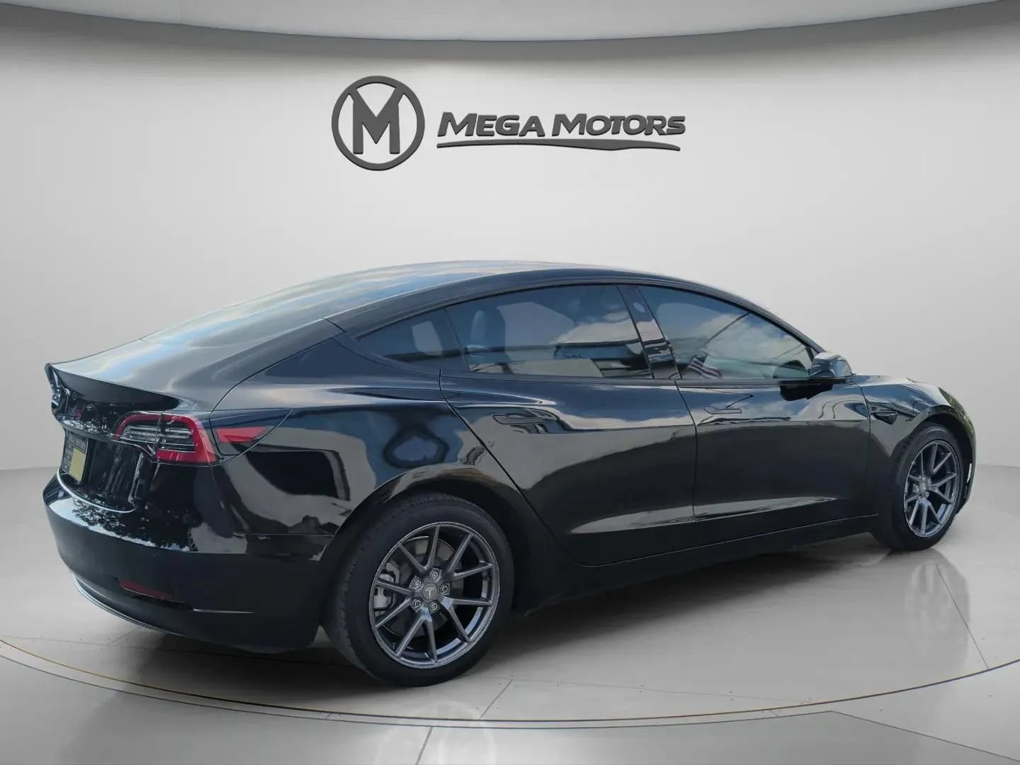 Used 2022 Tesla Model 3 Standard Range RWD image 8