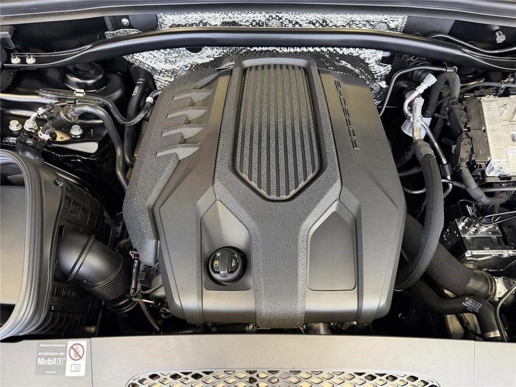 New 2026 Porsche Macan AWD/4WD image 27