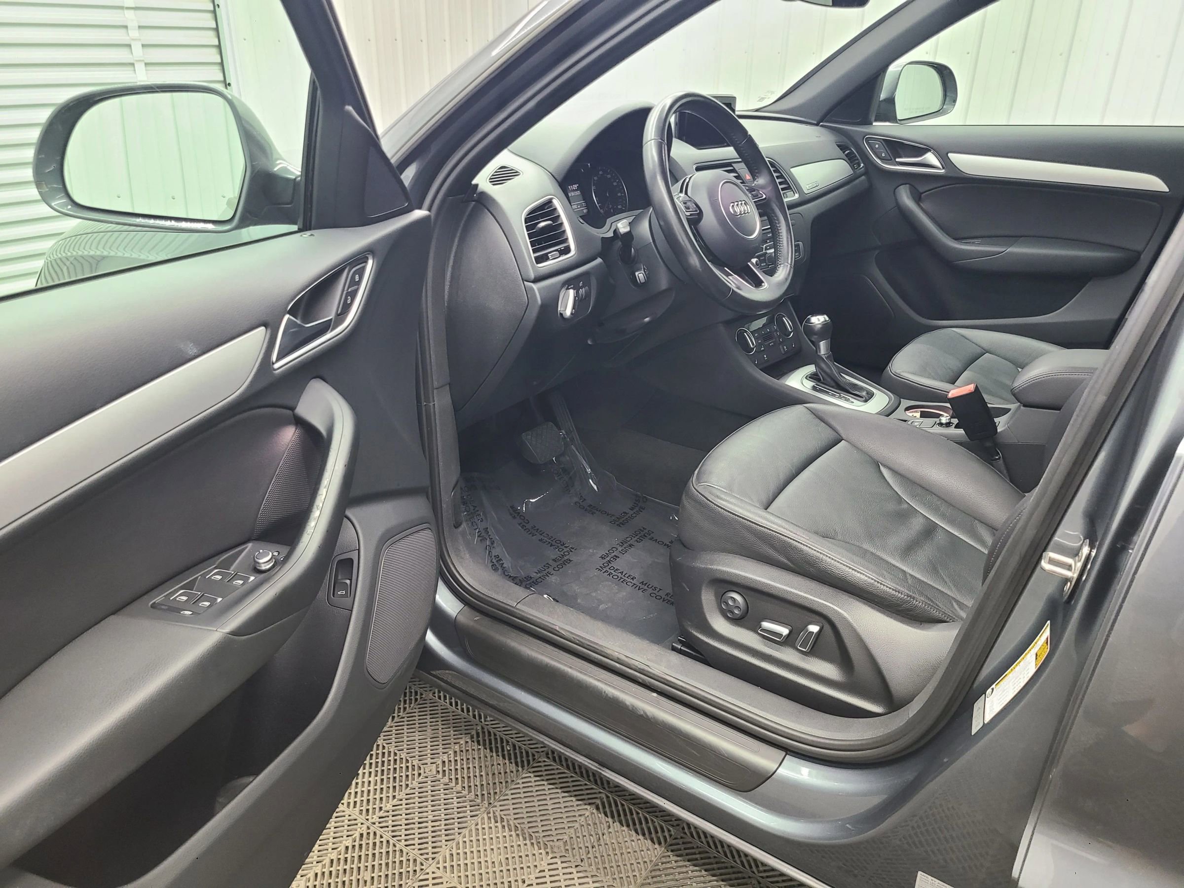 Used 2017 Audi Q3 2.0T Premium image 21