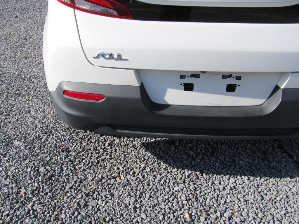 Used 2020 Kia Soul LX image 13