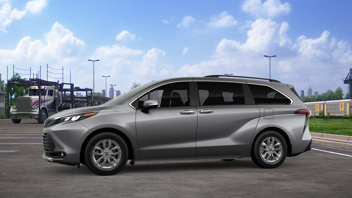 New 2026 Toyota Sienna XLE FWD image 5
