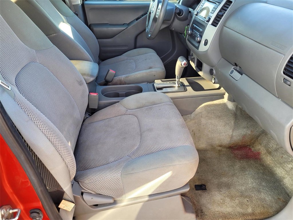 Used 2016 Nissan Frontier SV image 19