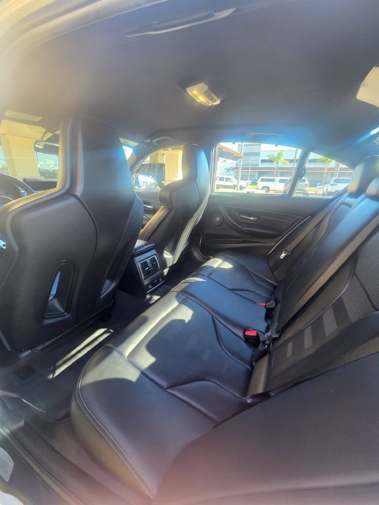 Used 2018 BMW M3 CS RWD image 7