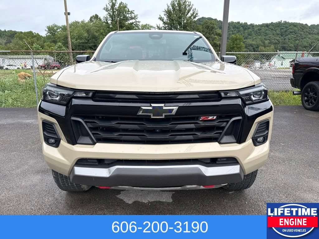Used 2023 Chevrolet Colorado Z71 w/ Z71 Convenience Package 2 AWD/4WD image 3