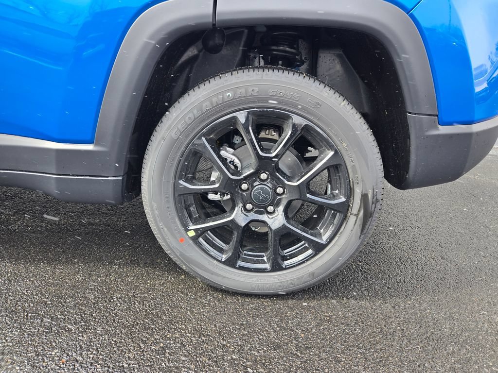 New 2026 Jeep Compass Latitude AWD/4WD image 9