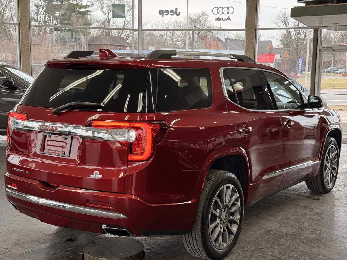 Used 2023 GMC Acadia Denali FWD image 9