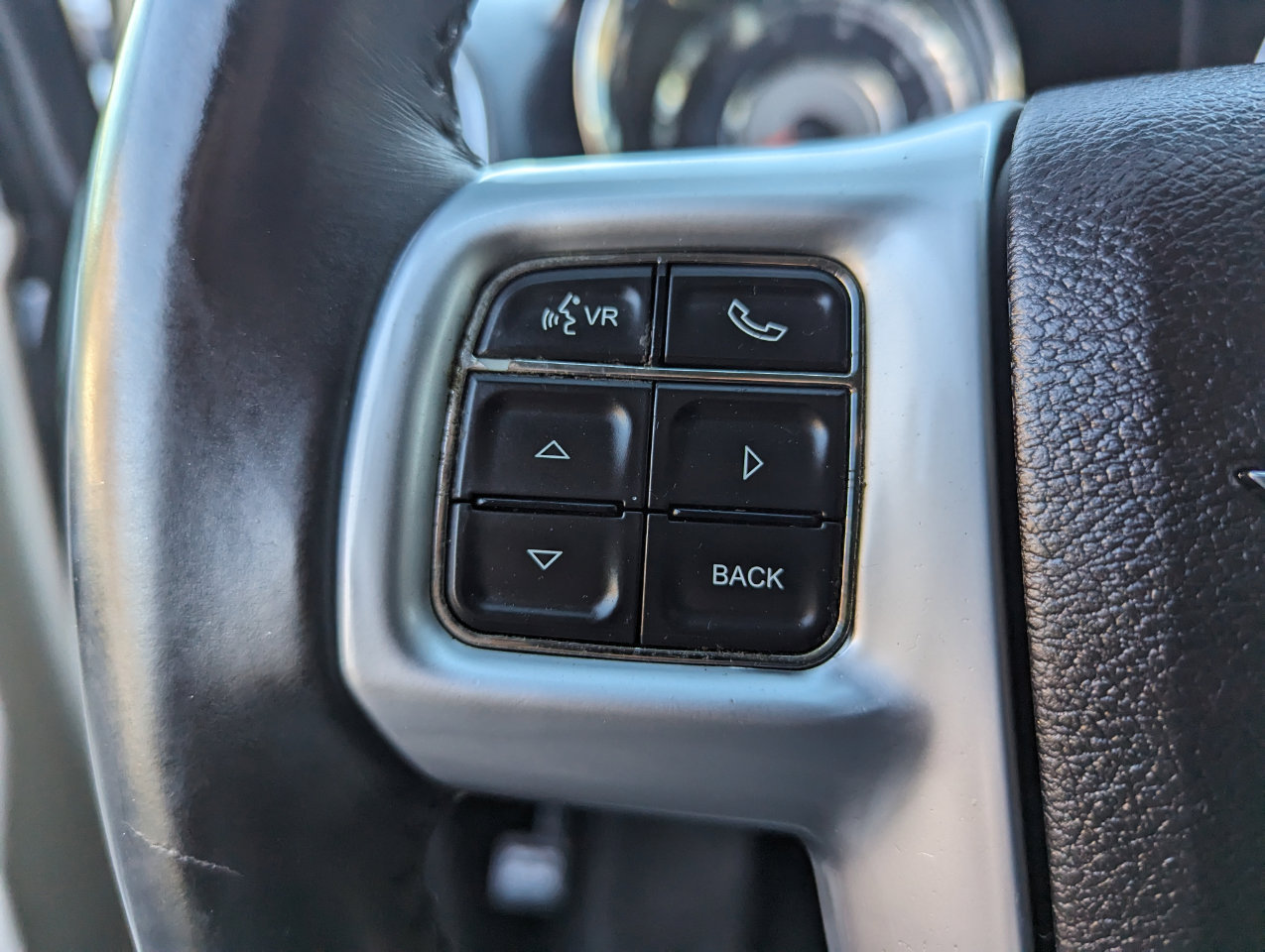 Used 2013 Chrysler Town & Country Touring image 17