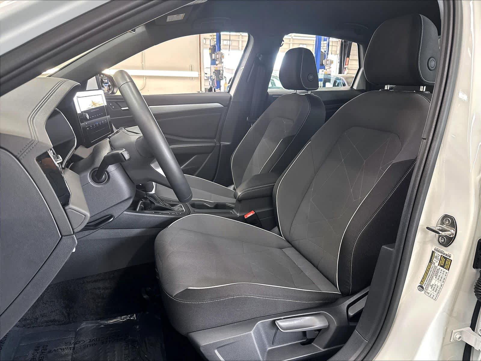 Used 2026 Volkswagen Jetta Sport FWD image 23