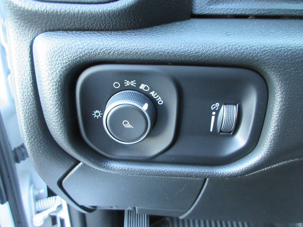 Used 2021 RAM 2500 Tradesman AWD/4WD image 25