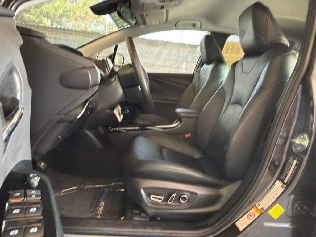 Used 2017 Toyota Prius Prime Premium w/ Carpet Mat Package FWD image 15