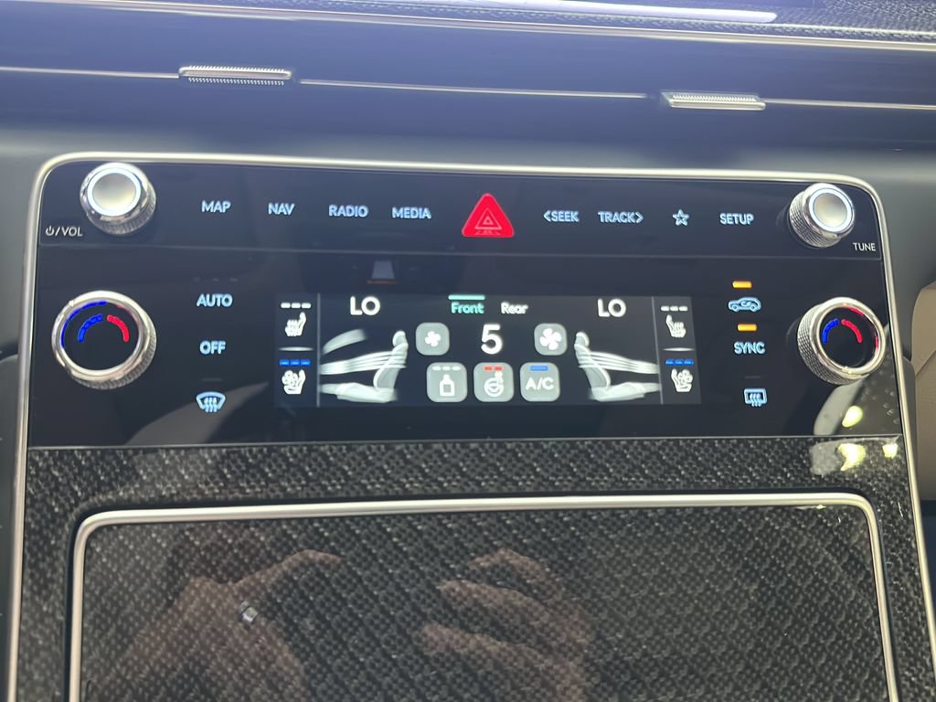 New 2026 Genesis GV80 3.5T e-SC AWD/4WD image 32