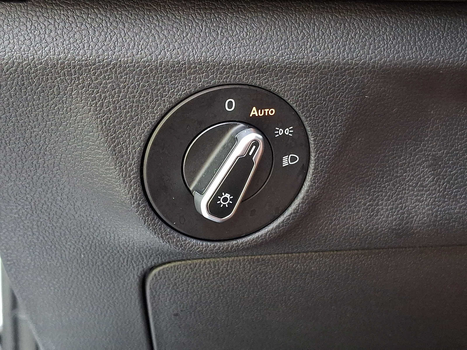 Used 2024 Volkswagen Jetta Sport FWD image 23