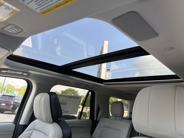 New 2026 Lincoln Navigator Reserve AWD/4WD image 31