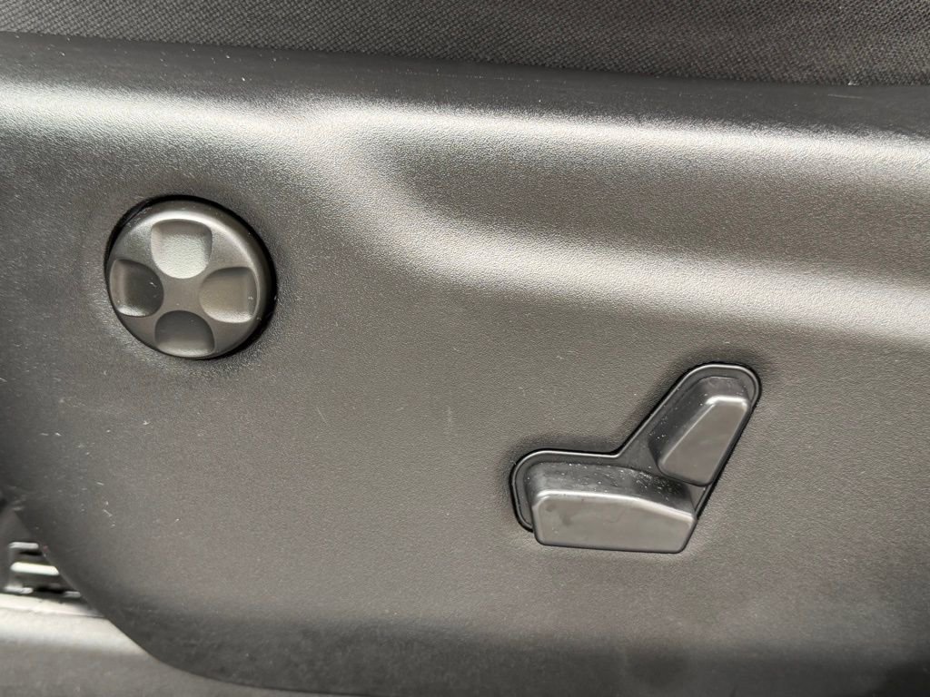 Certified 2025 Dodge Durango GT image 22