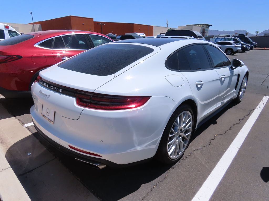 Used 2019 Porsche Panamera RWD image 3