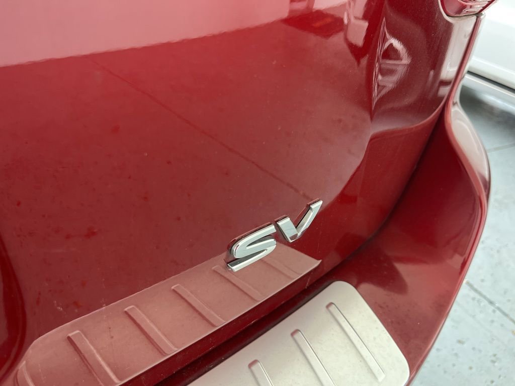 Used 2018 Nissan Pathfinder SV image 4