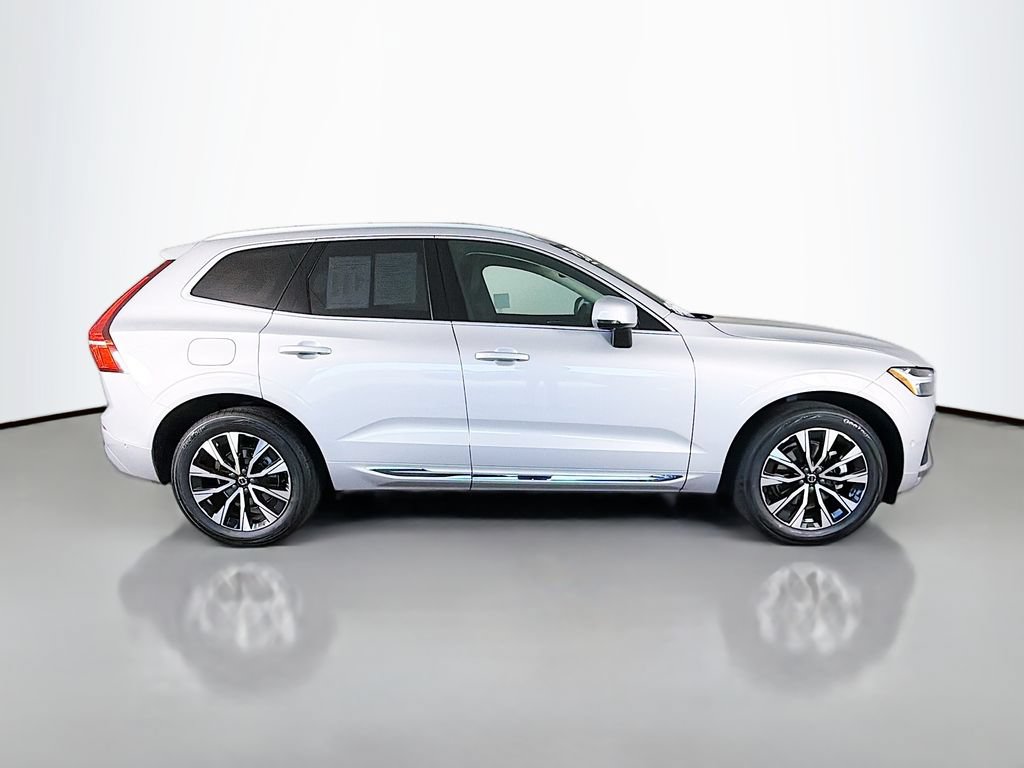 Used 2023 Volvo XC60 B5 Plus w/ Climate Package AWD/4WD image 8