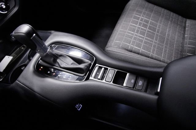 Certified 2023 Honda HR-V LX image 28