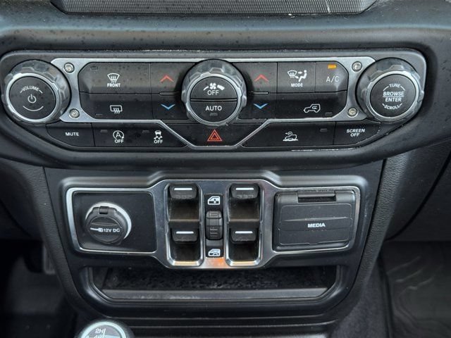 Used 2022 Jeep Gladiator Sport AWD/4WD image 19