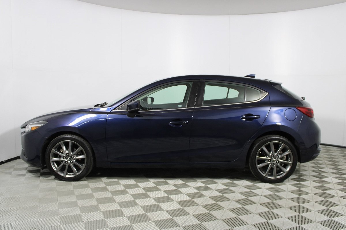 Used 2018 MAZDA MAZDA3 Grand Touring w/ Premium Equipment Package FWD image 14