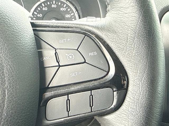 Used 2020 Jeep Renegade Altitude FWD image 19
