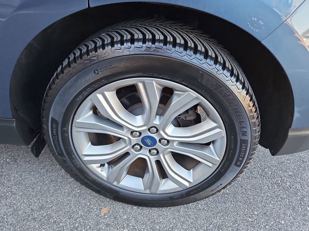 Used 2019 Ford Edge Titanium w/ Equipment Group 301A image 36