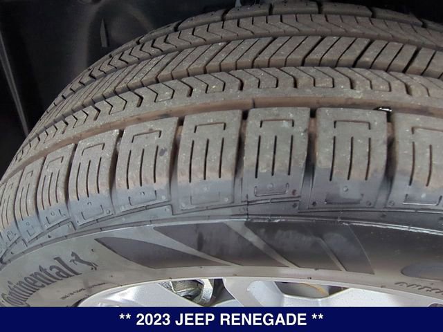 New 2023 Jeep Renegade Latitude w/ Premium Group image 29