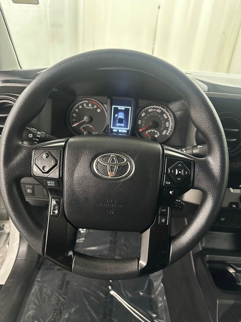 Used 2022 Toyota Tacoma SR image 18