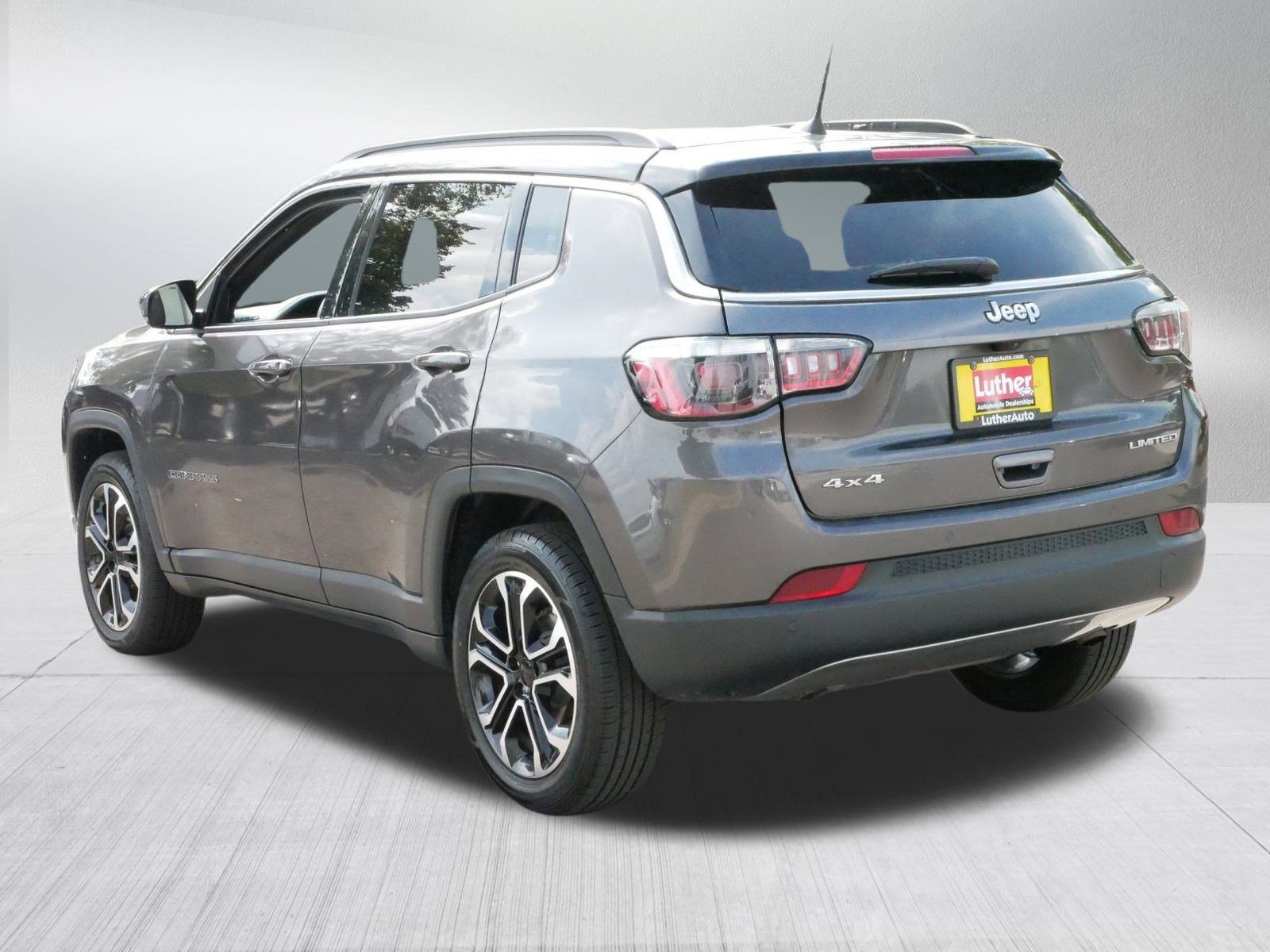 Used 2024 Jeep Compass Limited image 5