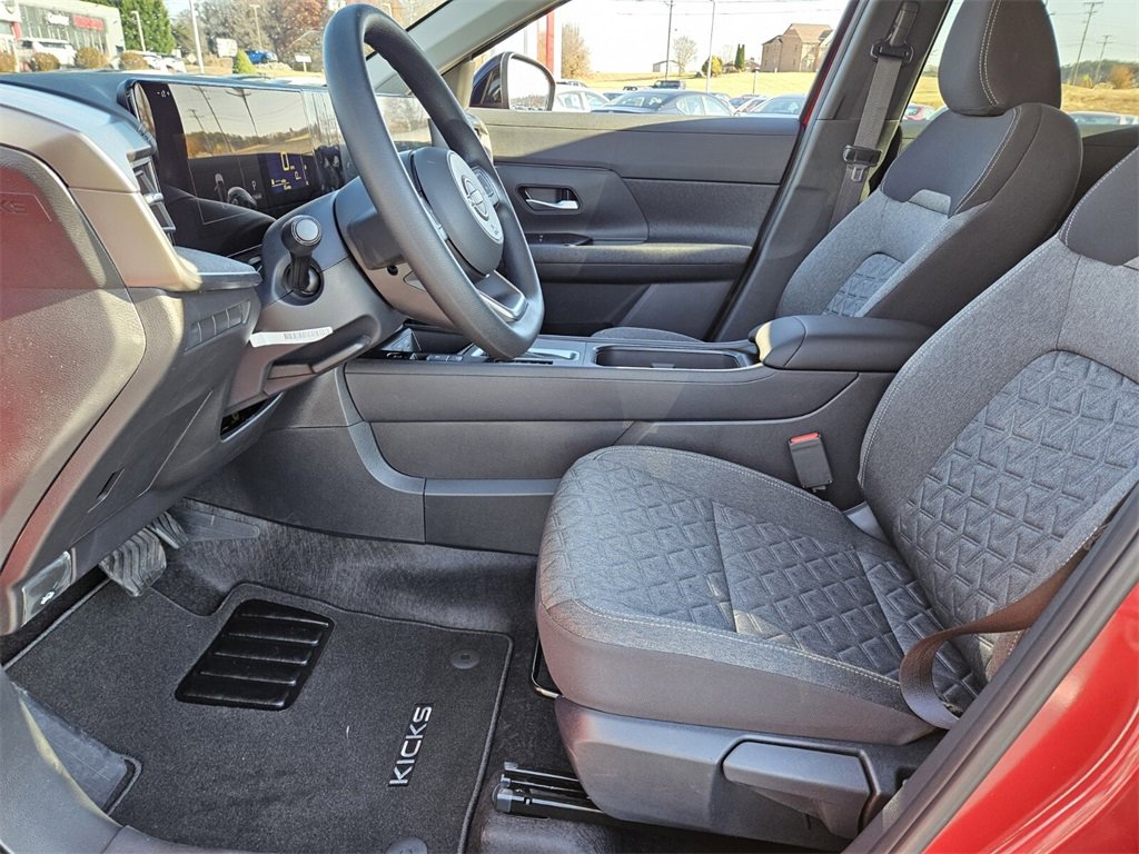 New 2026 Nissan Kicks SV image 4