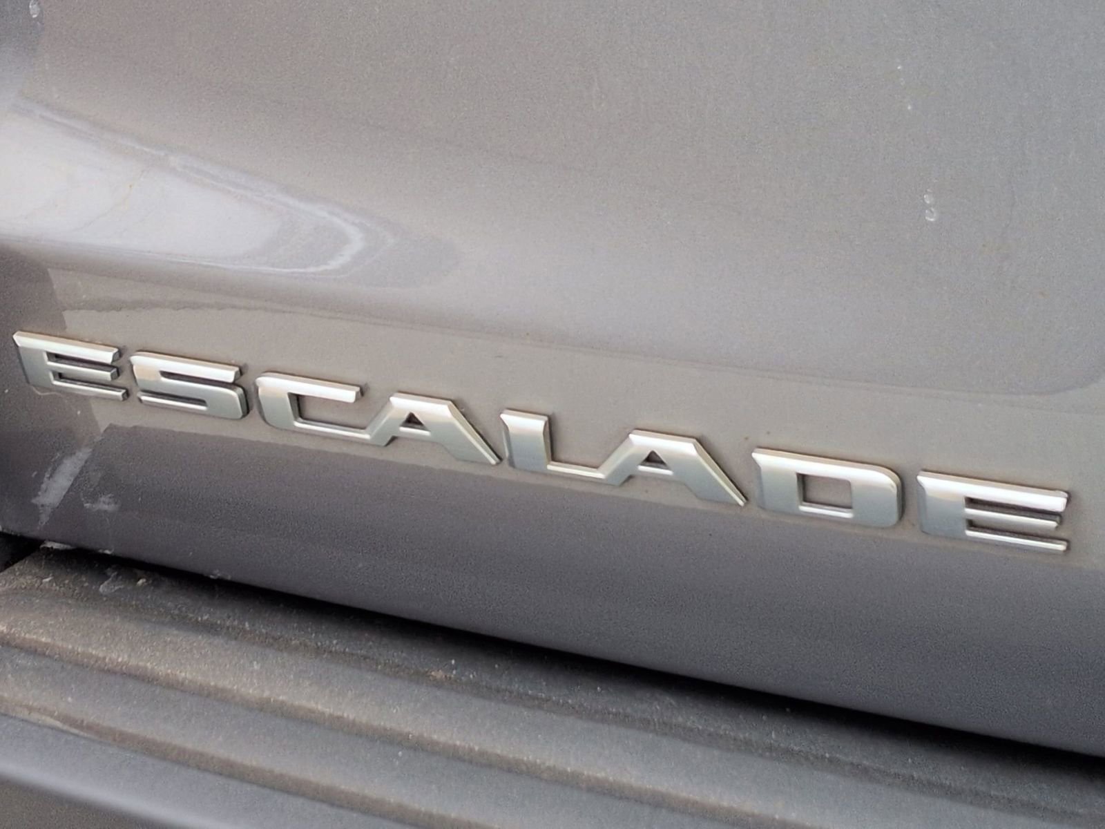 Used 2020 Cadillac Escalade Luxury image 15