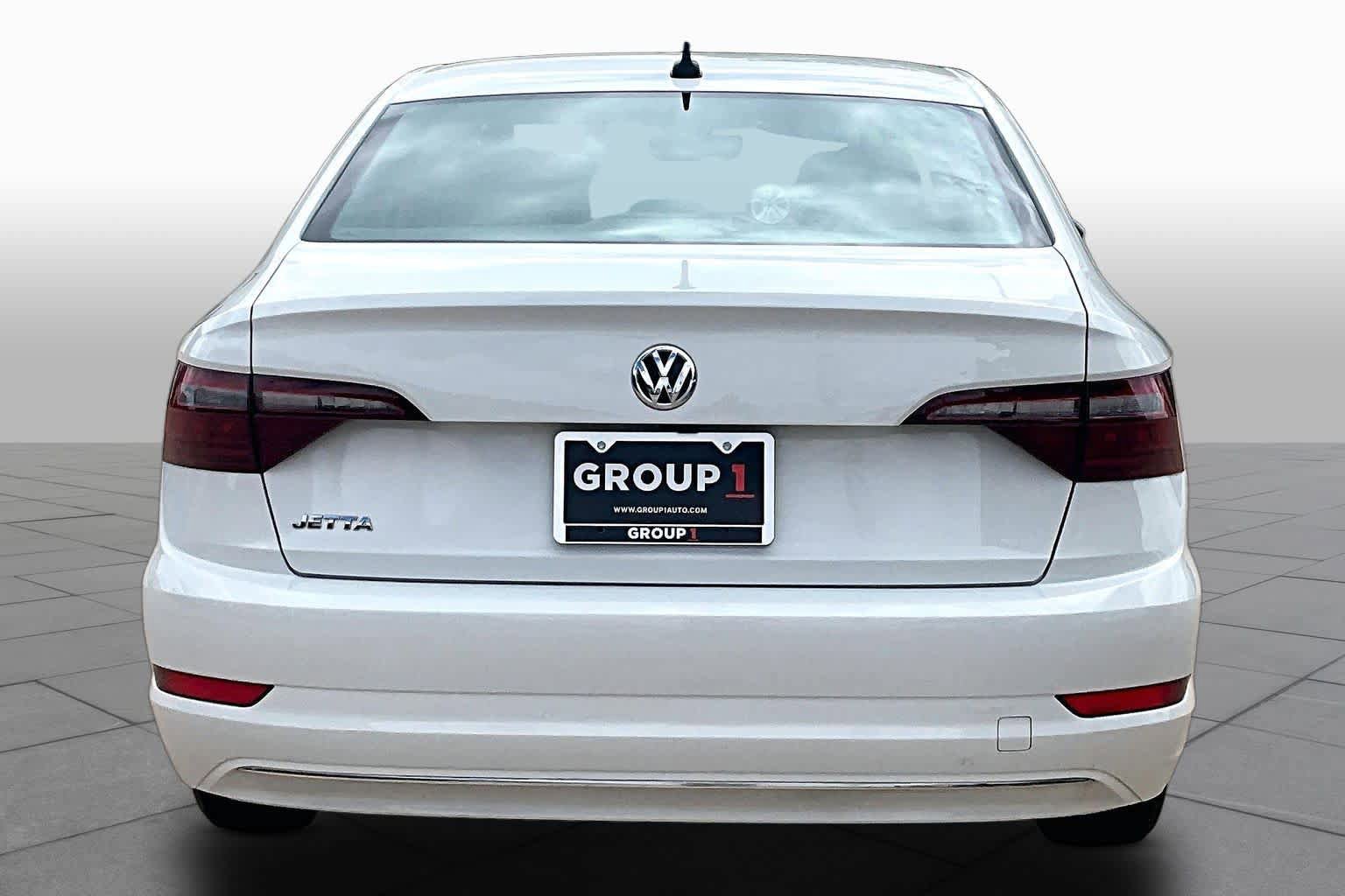 Used 2021 Volkswagen Jetta R-Line FWD image 5