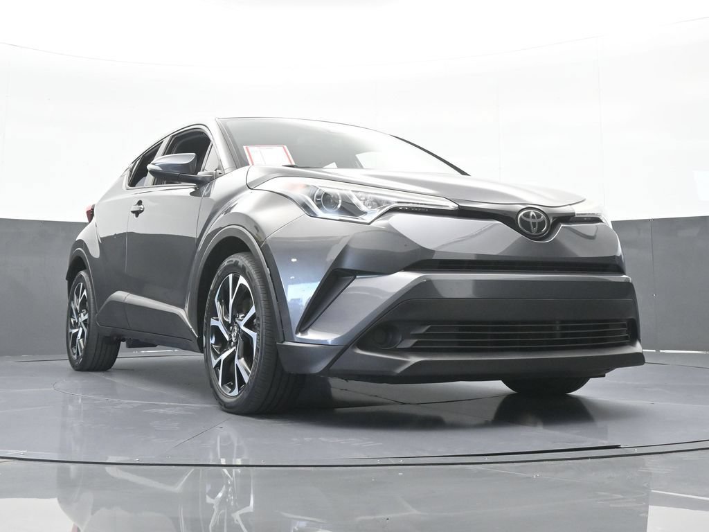 Used 2019 Toyota C-HR XLE FWD image 54