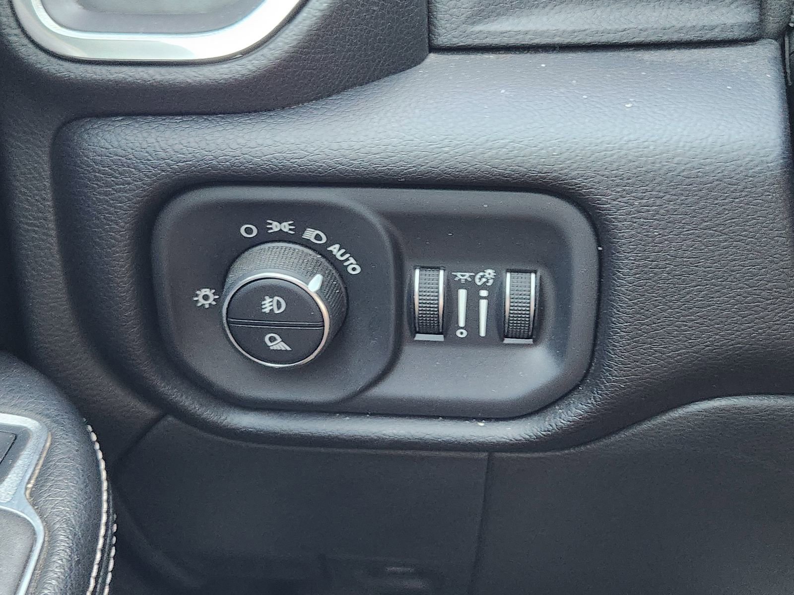 Used 2022 RAM 3500 Laramie image 24