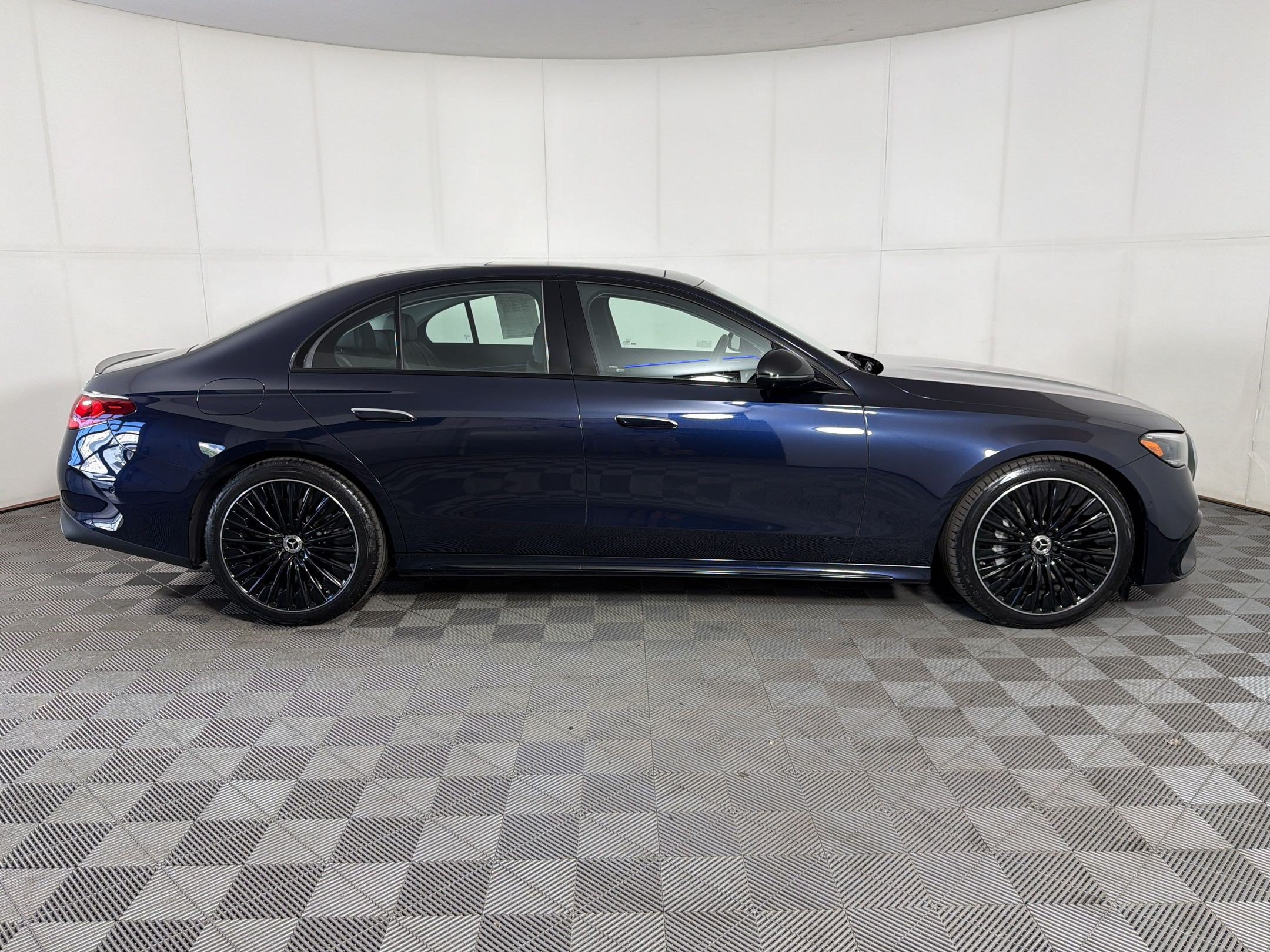 Certified 2024 Mercedes-Benz E 450 4MATIC Sedan image 8