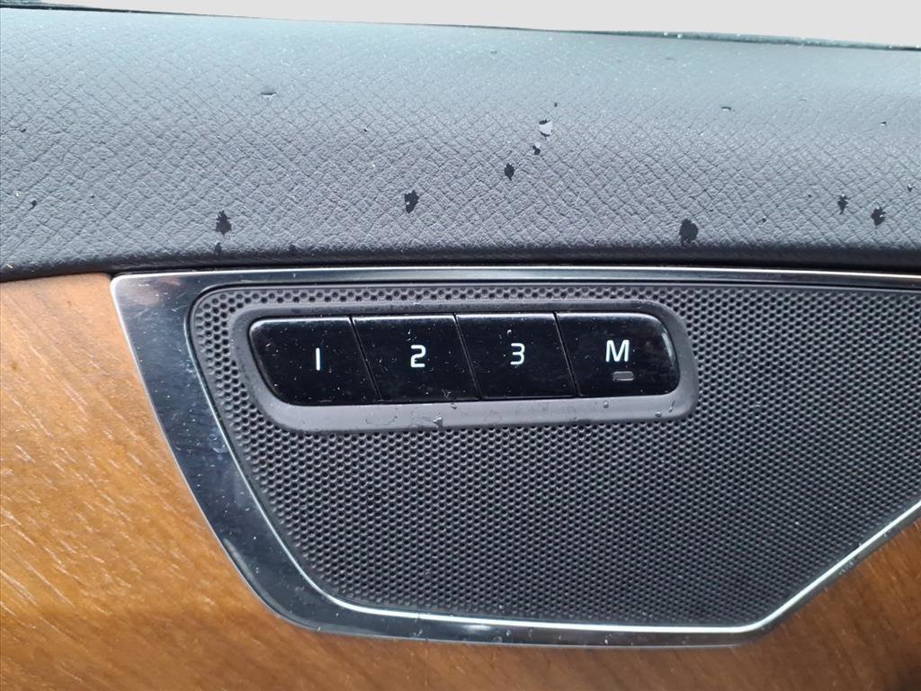 Used 2022 Volvo XC90 T6 Momentum image 16