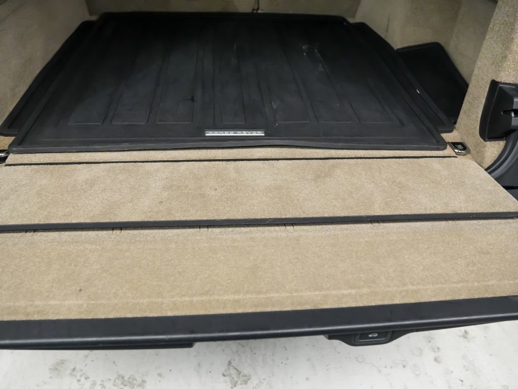 Used 2016 Land Rover Range Rover HSE image 14