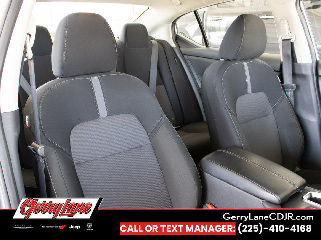 Used 2025 Nissan Sentra SV FWD image 14