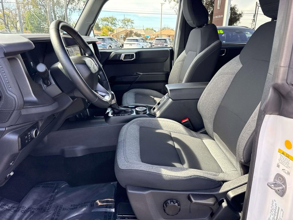 Used 2025 Ford Bronco Big Bend image 23