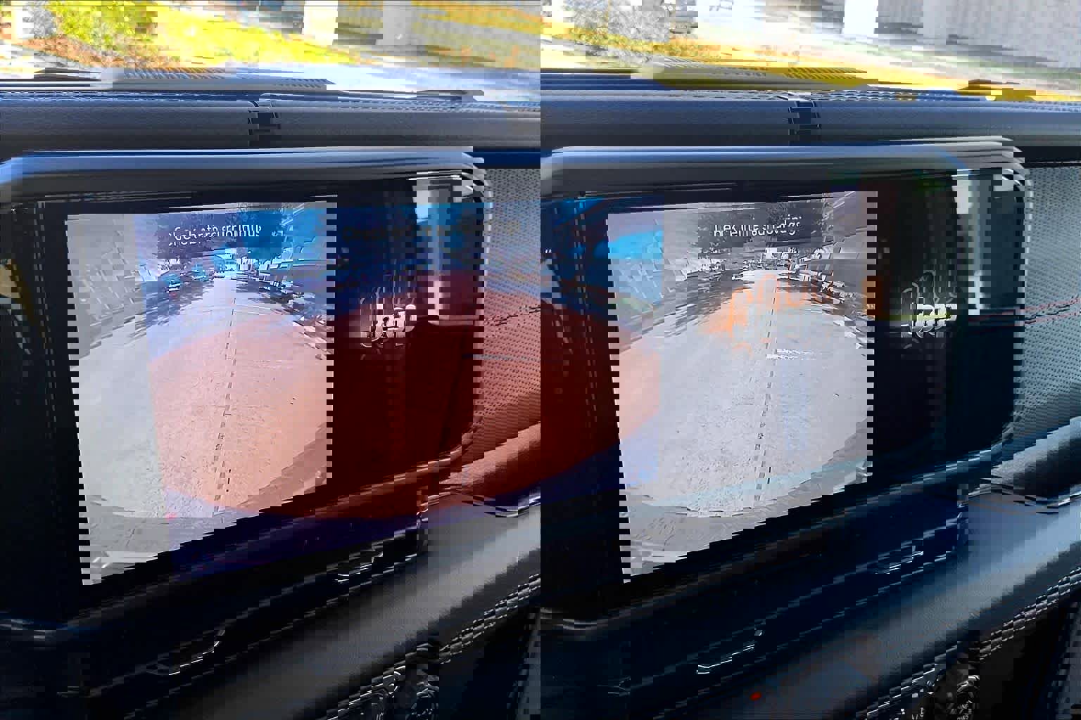 Used 2024 Jeep Wrangler Unlimited Rubicon image 24