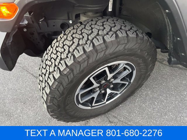Used 2024 Jeep Wrangler Rubicon w/ Convenience Group AWD/4WD image 10