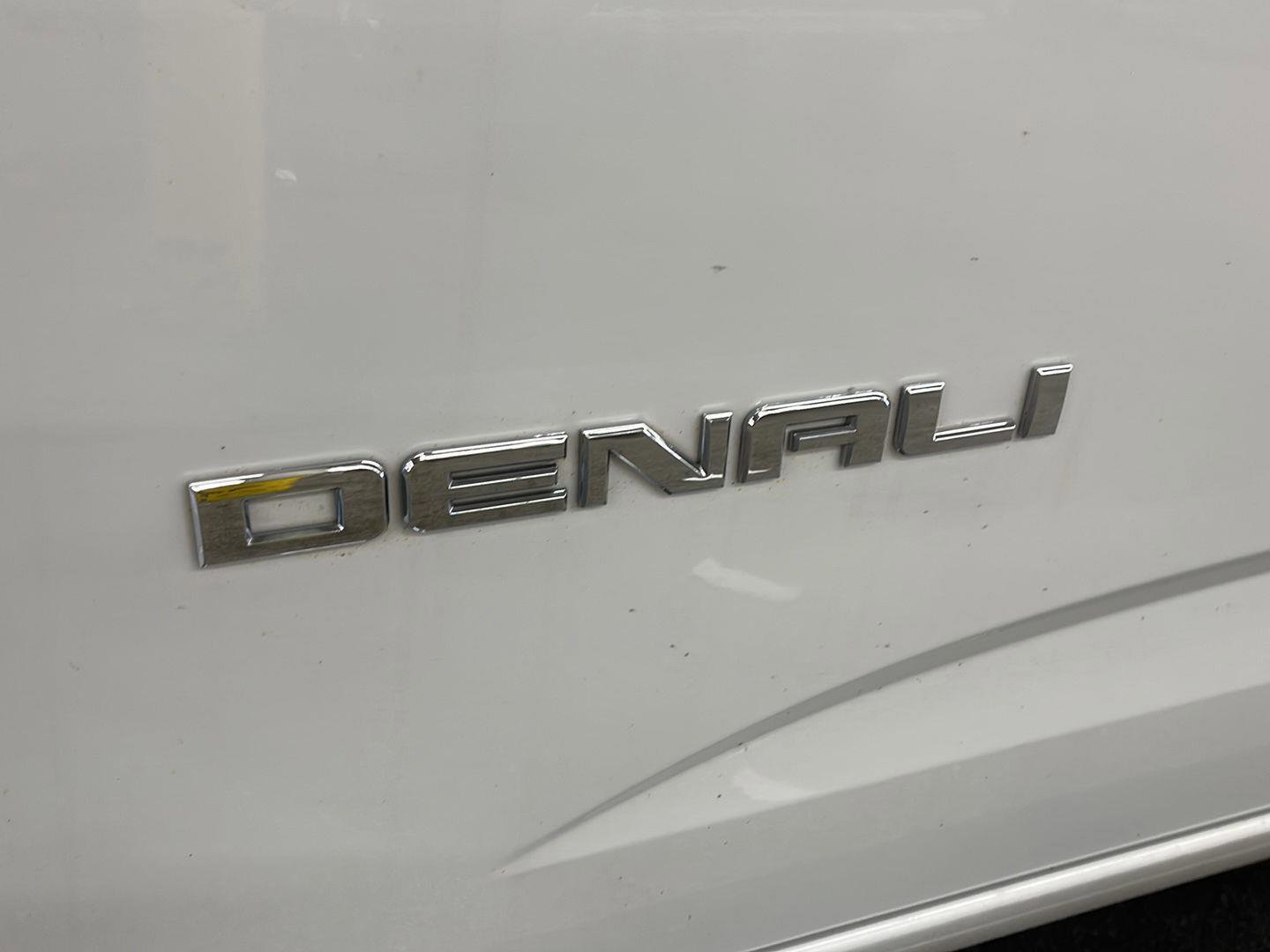 Used 2018 GMC Canyon Denali AWD/4WD image 9